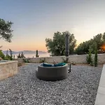 Villa Dafni By Vintage Travel